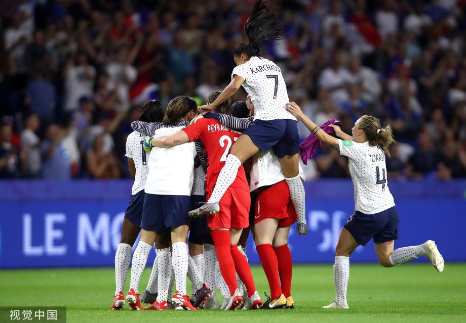 巴西女足遭遇寒冷天气，备战冬季比赛的简单介绍